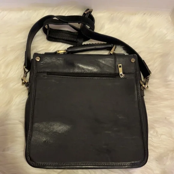 BLACK BUFFALO LEATHER MESSENGER BAG